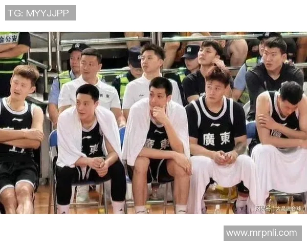 赵睿的篮球之路:从青涩少年到国家队核心的成长历程与辉煌成就 赵睿的篮球之路:从青涩少年到国家队核心的成长历程与辉煌成就