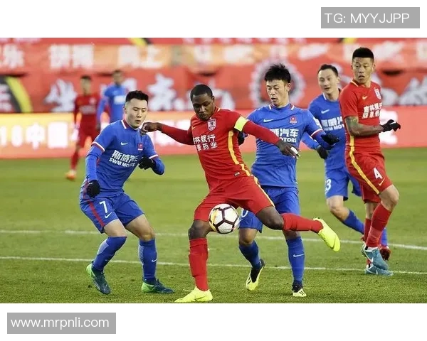 一方与长春的激烈对决结果揭晓球迷们的期待与失落交织在一起 一方与长春的激烈对决结果揭晓球迷们的期待与失落交织在一起