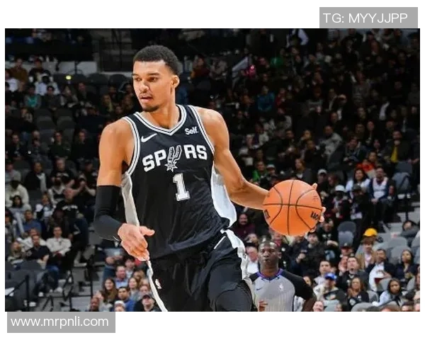 文班亚马法国队首秀狂砍27分震撼意大利引发NBA球探热议 文班亚马法国队首秀狂砍27分震撼意大利引发NBA球探热议